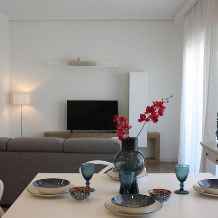 Strettomare-Business & Travel Apartment Reggio di Calabria Bagian luar foto