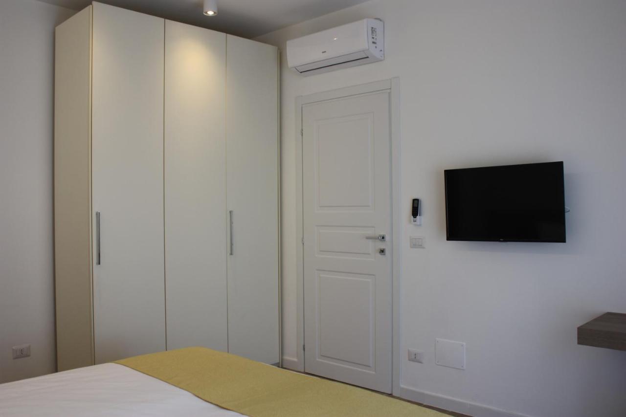 Strettomare-Business & Travel Apartment Reggio di Calabria Bagian luar foto