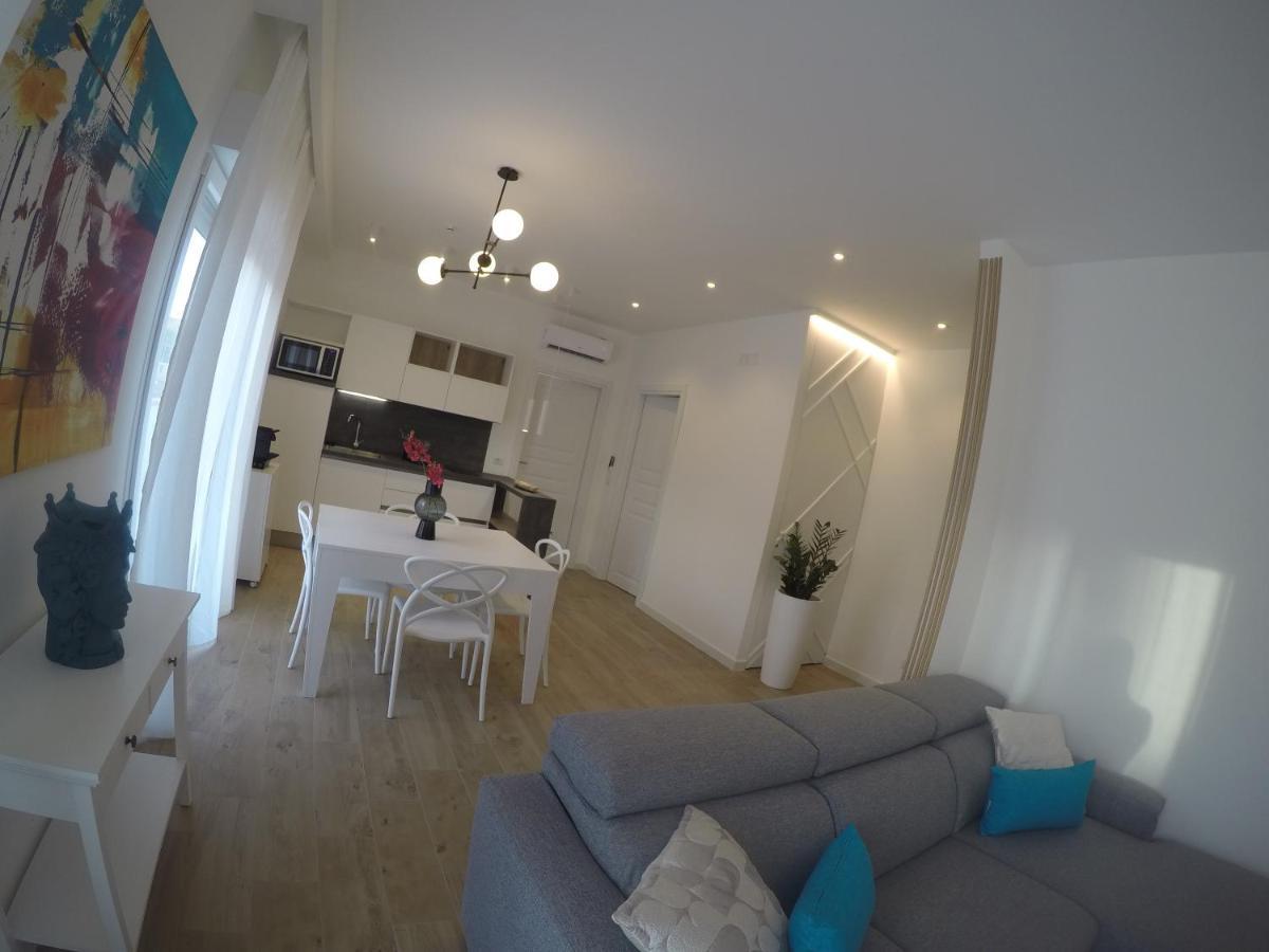 Strettomare-Business & Travel Apartment Reggio di Calabria Bagian luar foto