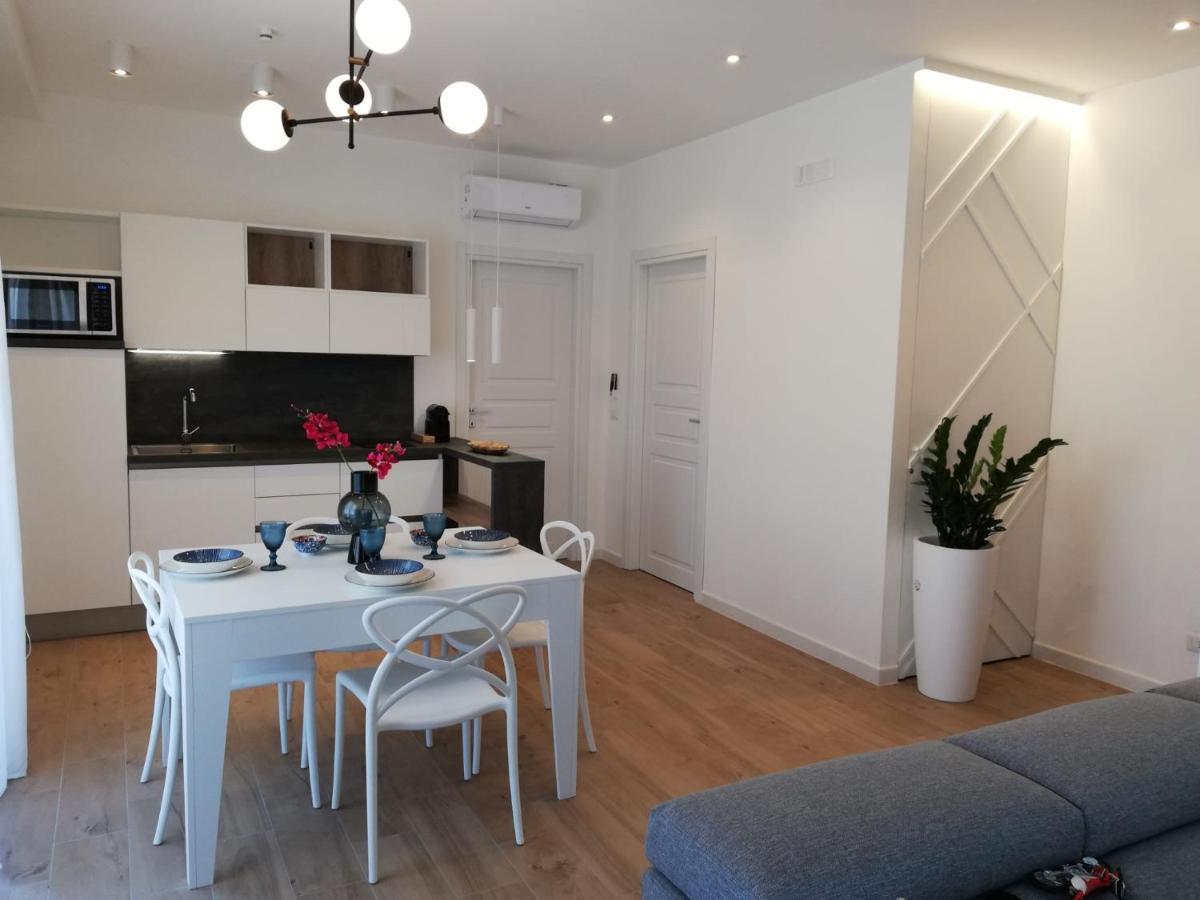 Strettomare-Business & Travel Apartment Reggio di Calabria Bagian luar foto