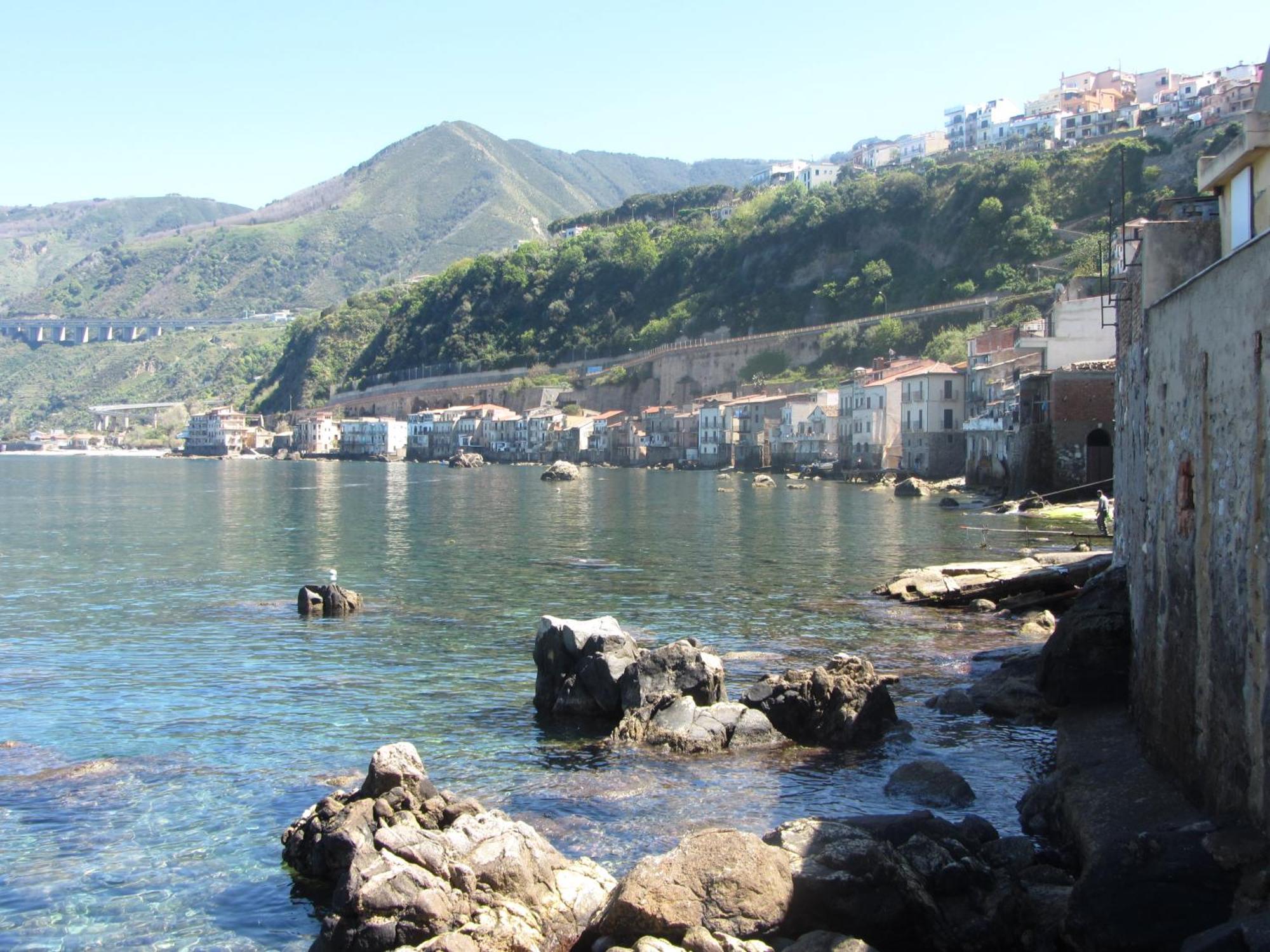 Strettomare-Business & Travel Apartment Reggio di Calabria Bagian luar foto